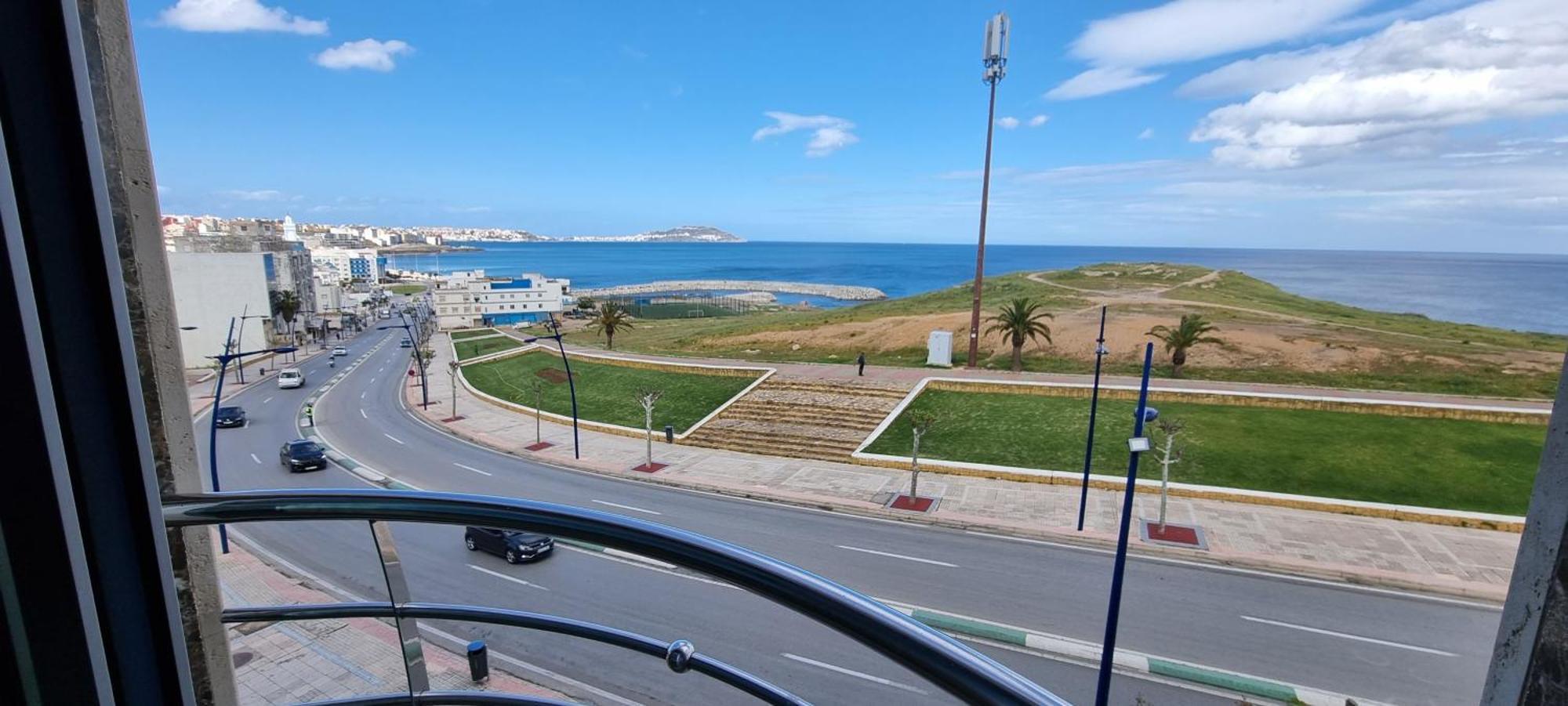 Fnideq Seaside Apartment Екстериор снимка