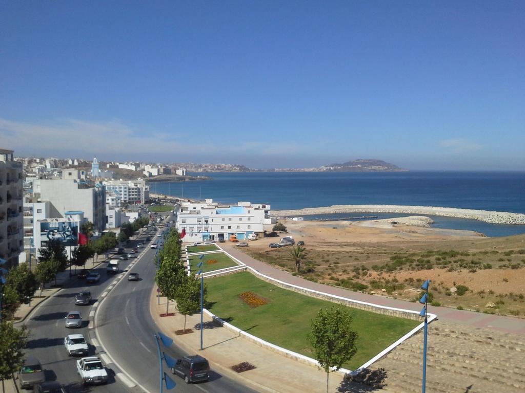 Fnideq Seaside Apartment Екстериор снимка